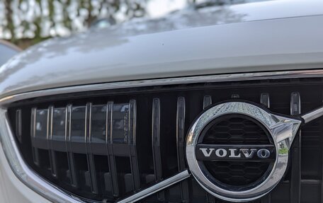 Volvo V40 II рестайлинг, 2018 год, 1 695 000 рублей, 21 фотография