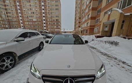 Mercedes-Benz E-Класс, 2016 год, 3 850 000 рублей, 1 фотография
