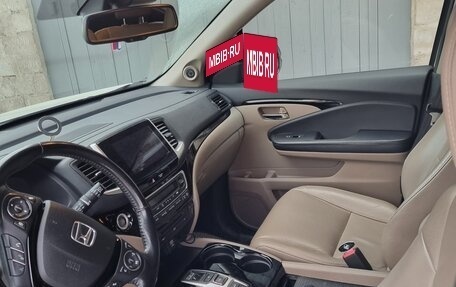 Honda Pilot III рестайлинг, 2016 год, 3 300 000 рублей, 6 фотография