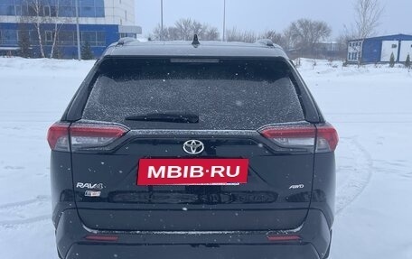 Toyota RAV4, 2021 год, 3 900 000 рублей, 6 фотография