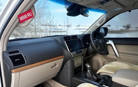 Toyota Land Cruiser Prado 150 рестайлинг 2, 2023 год, 6 950 000 рублей, 7 фотография