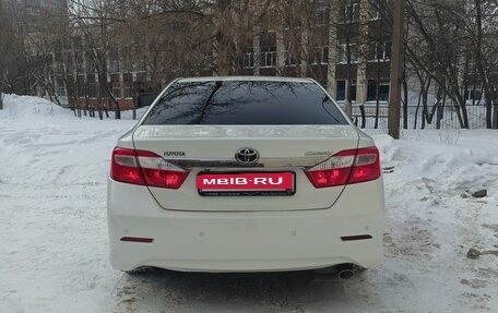 Toyota Camry, 2014 год, 1 950 000 рублей, 5 фотография