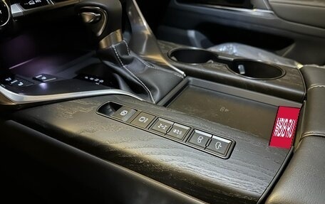 Lexus LX, 2023 год, 20 000 000 рублей, 8 фотография
