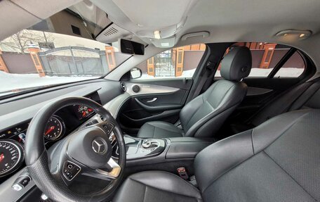 Mercedes-Benz E-Класс, 2017 год, 2 995 000 рублей, 19 фотография