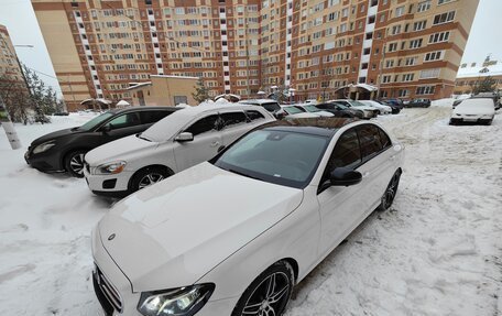 Mercedes-Benz E-Класс, 2016 год, 3 850 000 рублей, 4 фотография