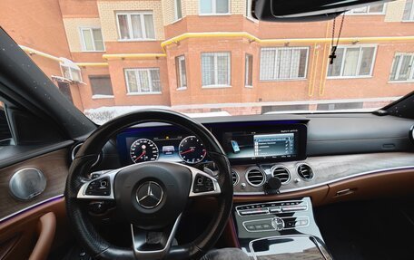 Mercedes-Benz E-Класс, 2016 год, 3 850 000 рублей, 17 фотография