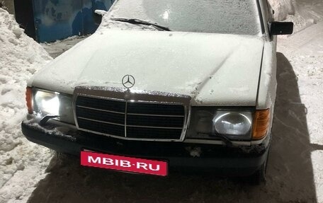 Mercedes-Benz 190 (W201), 1983 год, 190 000 рублей, 3 фотография