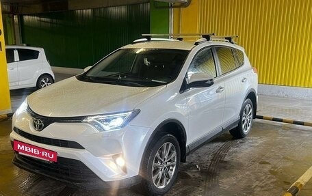 Toyota RAV4, 2019 год, 2 900 000 рублей, 3 фотография