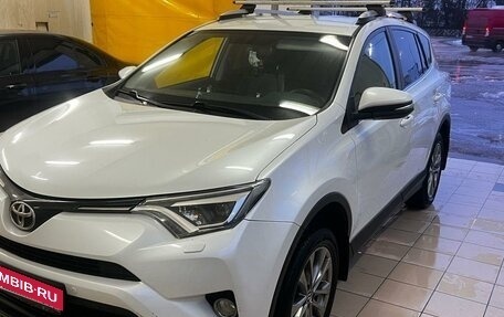 Toyota RAV4, 2019 год, 2 900 000 рублей, 9 фотография