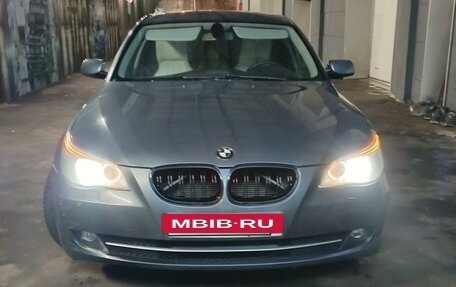 BMW 5 серия, 2009 год, 1 070 000 рублей, 2 фотография