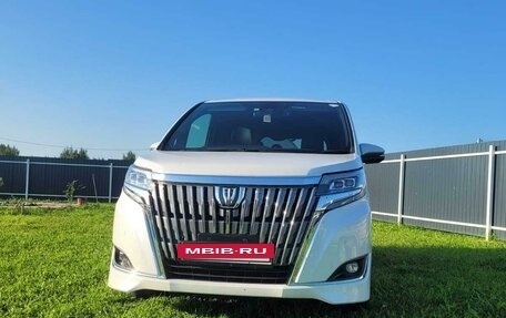 Toyota Esquire I, 2019 год, 2 850 000 рублей, 2 фотография