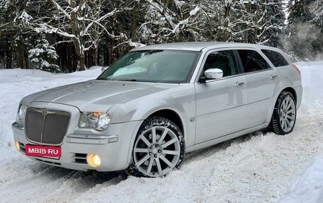 Chrysler 300C II, 2005 год, 1 700 000 рублей, 1 фотография