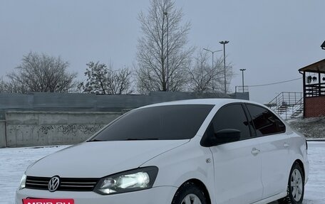 Volkswagen Polo VI (EU Market), 2013 год, 820 000 рублей, 3 фотография