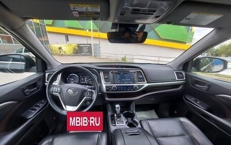 Toyota Highlander III, 2019 год, 3 600 000 рублей, 10 фотография