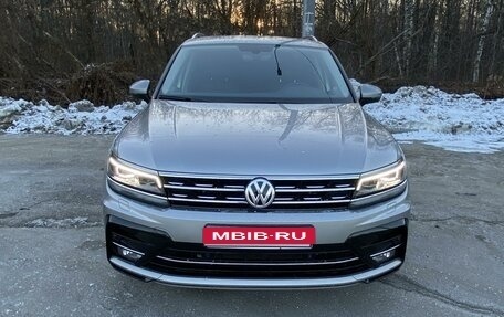 Volkswagen Tiguan II, 2018 год, 3 975 000 рублей, 5 фотография