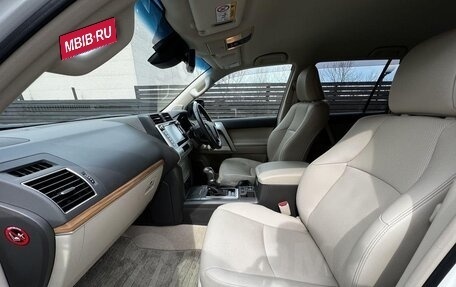Toyota Land Cruiser Prado 150 рестайлинг 2, 2020 год, 3 820 000 рублей, 10 фотография