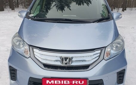 Honda Freed I, 2013 год, 1 320 000 рублей, 2 фотография