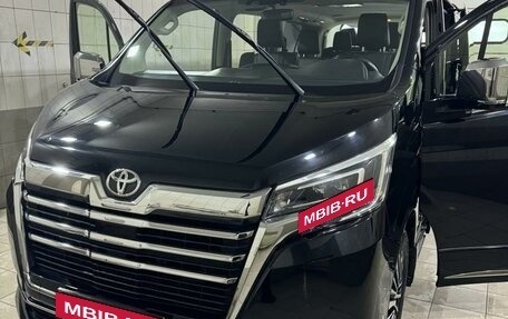 Toyota HiAce H300, 2021 год, 6 150 000 рублей, 4 фотография