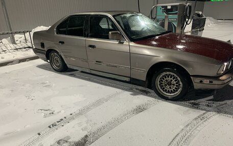 BMW 5 серия, 1989 год, 280 000 рублей, 3 фотография