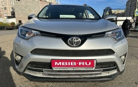 Toyota RAV4, 2016 год, 2 300 000 рублей, 5 фотография