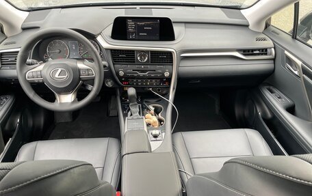 Lexus RX IV рестайлинг, 2021 год, 6 500 000 рублей, 14 фотография