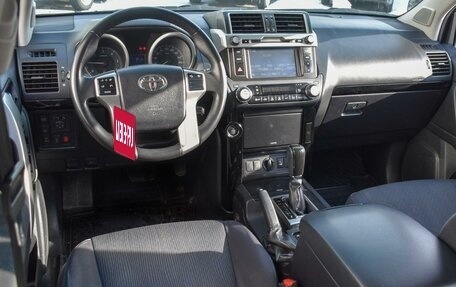 Toyota Land Cruiser Prado 150 рестайлинг 2, 2016 год, 4 200 000 рублей, 6 фотография
