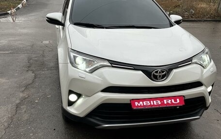Toyota RAV4, 2016 год, 2 470 000 рублей, 1 фотография
