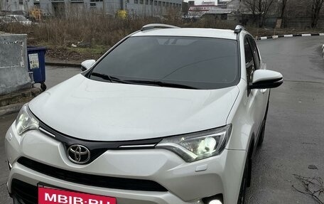 Toyota RAV4, 2016 год, 2 470 000 рублей, 5 фотография