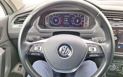 Volkswagen Tiguan II, 2019 год, 2 690 000 рублей, 1 фотография