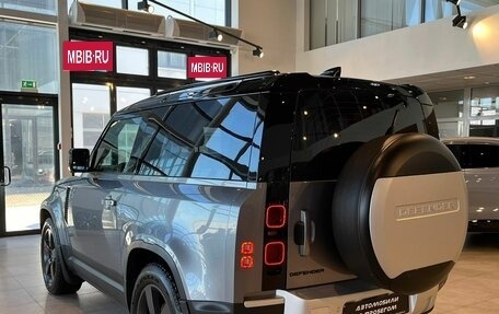 Land Rover Defender II, 2021 год, 5 990 000 рублей, 4 фотография