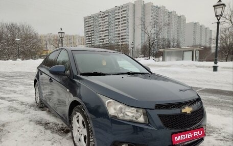 Chevrolet Cruze II, 2011 год, 900 000 рублей, 13 фотография