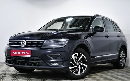 Volkswagen Tiguan II, 2018 год, 2 395 900 рублей, 1 фотография