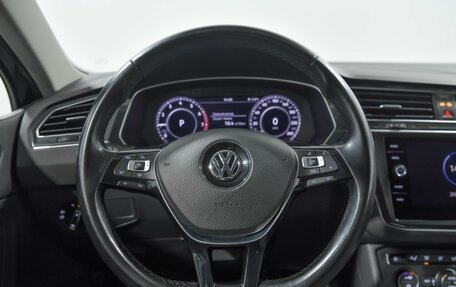 Volkswagen Tiguan II, 2018 год, 2 395 900 рублей, 8 фотография