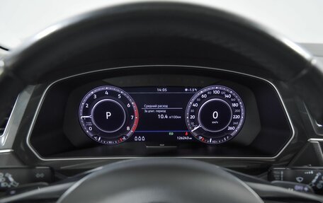 Volkswagen Tiguan II, 2018 год, 2 395 900 рублей, 7 фотография
