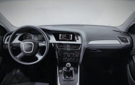Audi A4, 2011 год, 1 222 000 рублей, 5 фотография