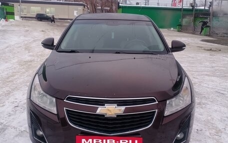 Chevrolet Cruze II, 2014 год, 990 000 рублей, 4 фотография
