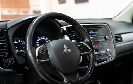 Mitsubishi Outlander III рестайлинг 3, 2013 год, 1 399 000 рублей, 7 фотография