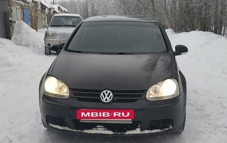 Volkswagen Golf V, 2005 год, 600 000 рублей, 2 фотография