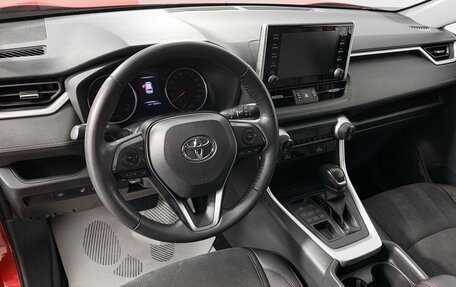 Toyota RAV4, 2021 год, 3 890 777 рублей, 12 фотография