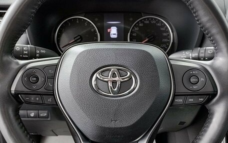 Toyota RAV4, 2021 год, 3 890 777 рублей, 13 фотография