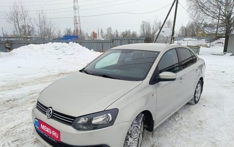 Volkswagen Polo VI (EU Market), 2013 год, 990 000 рублей, 2 фотография