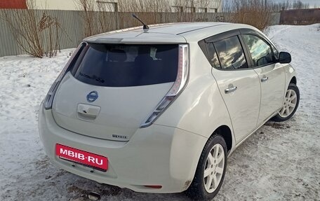 Nissan Leaf I, 2013 год, 830 000 рублей, 2 фотография