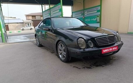 Mercedes-Benz CLK-Класс, 2000 год, 280 000 рублей, 1 фотография