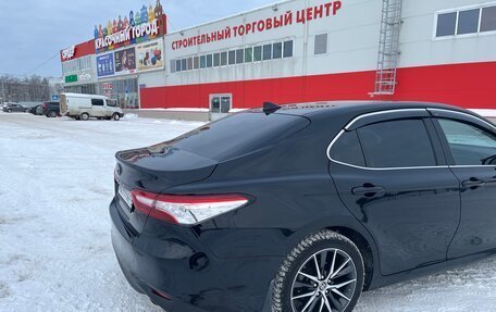Toyota Camry, 2021 год, 3 900 000 рублей, 10 фотография