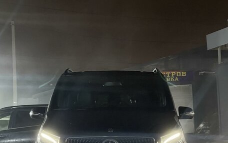 Mercedes-Benz V-Класс, 2020 год, 8 100 000 рублей, 3 фотография