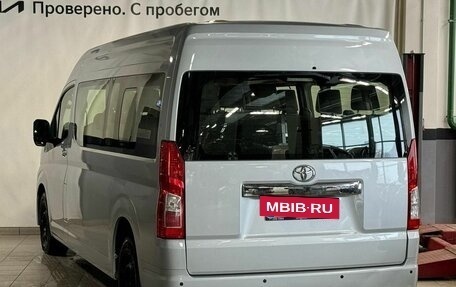 Toyota HiAce H300, 2020 год, 4 600 000 рублей, 6 фотография