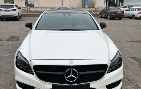 Mercedes-Benz CLS, 2015 год, 2 900 000 рублей, 2 фотография