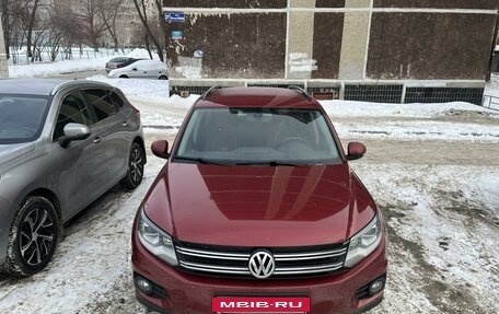 Volkswagen Tiguan I, 2014 год, 2 100 000 рублей, 2 фотография