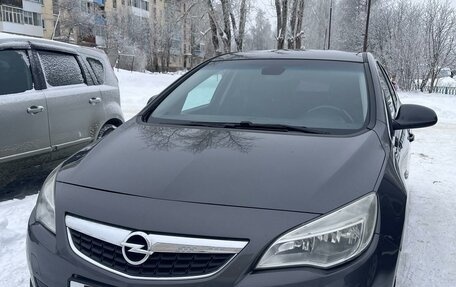 Opel Astra J, 2011 год, 799 999 рублей, 3 фотография