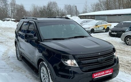 Ford Explorer VI, 2013 год, 1 950 000 рублей, 2 фотография